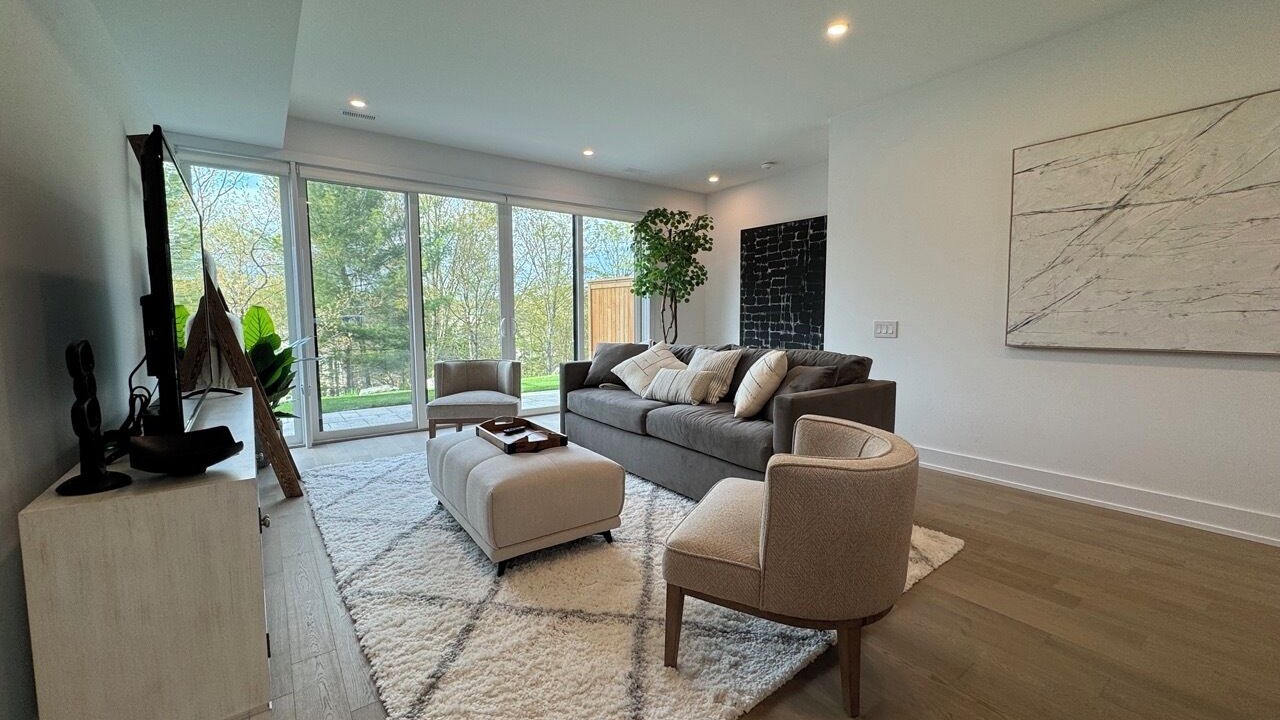 Photo of Livingroom in Gravenhurst
