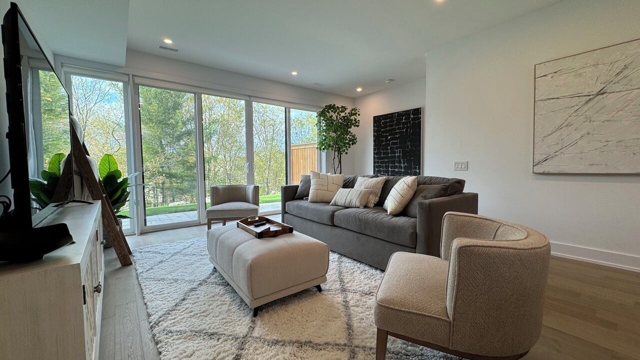 Photo of Livingroom in Gravenhurst
