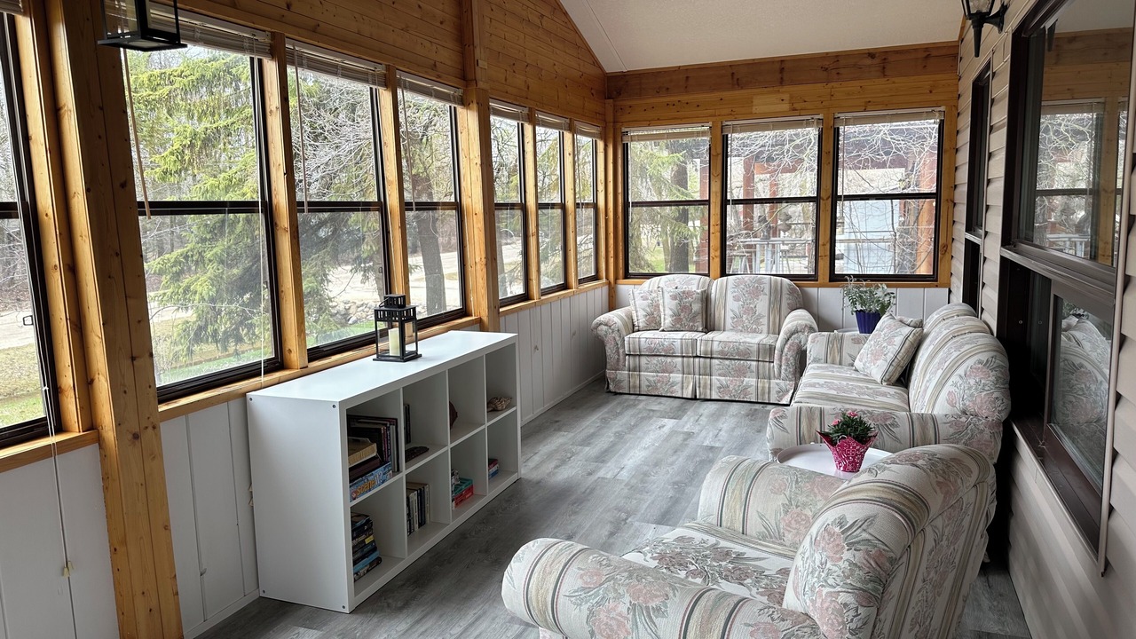 Photo of Livingroom in Winnipeg Beach