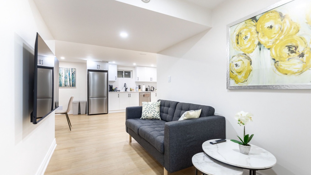 Photo of Livingroom in Richmond Hill
