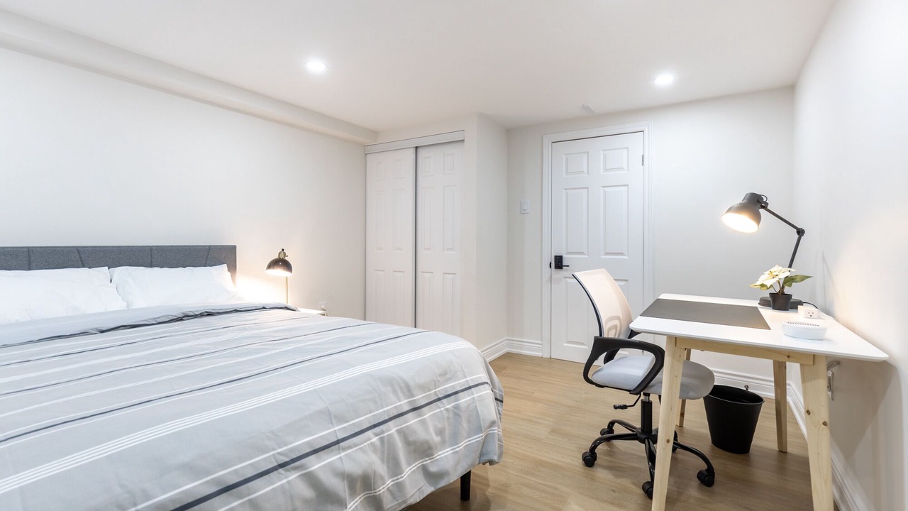 Photo of Bedroom in Richmond Hill
