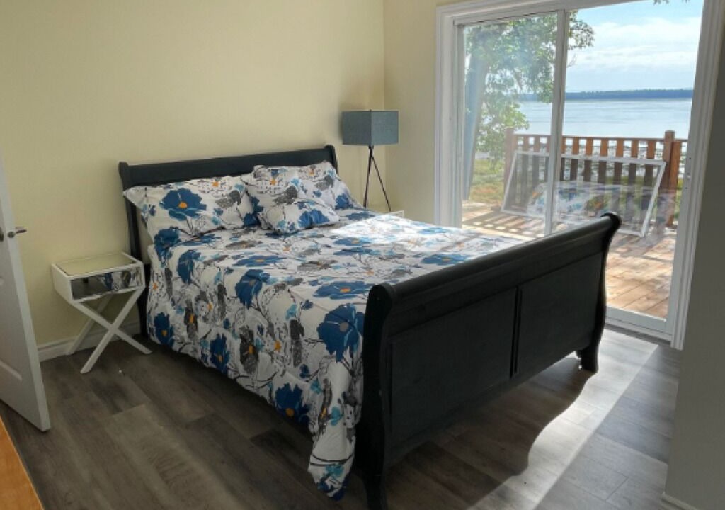 Photo of Bedroom in St-Francois-de-l'Ile-d'Orleans