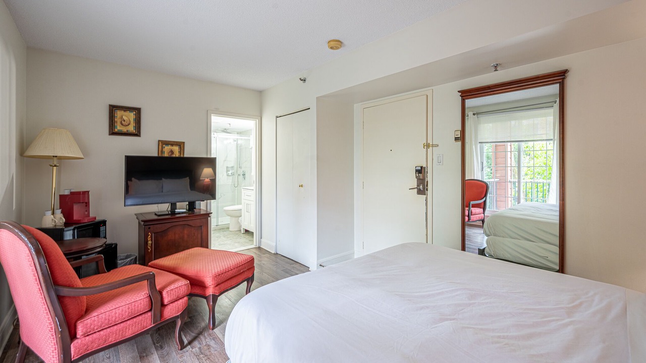 Photo of Bedroom in Saint-Sauveur