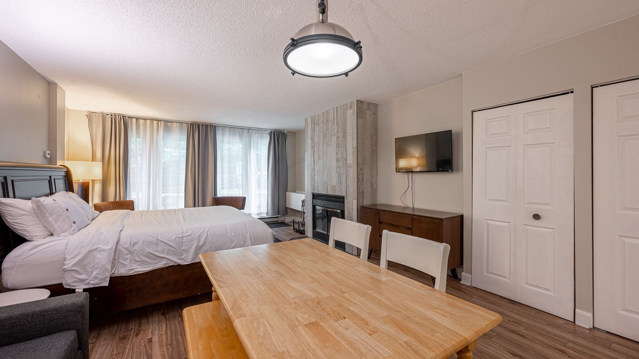 Photo of Bedroom in Saint-Sauveur
