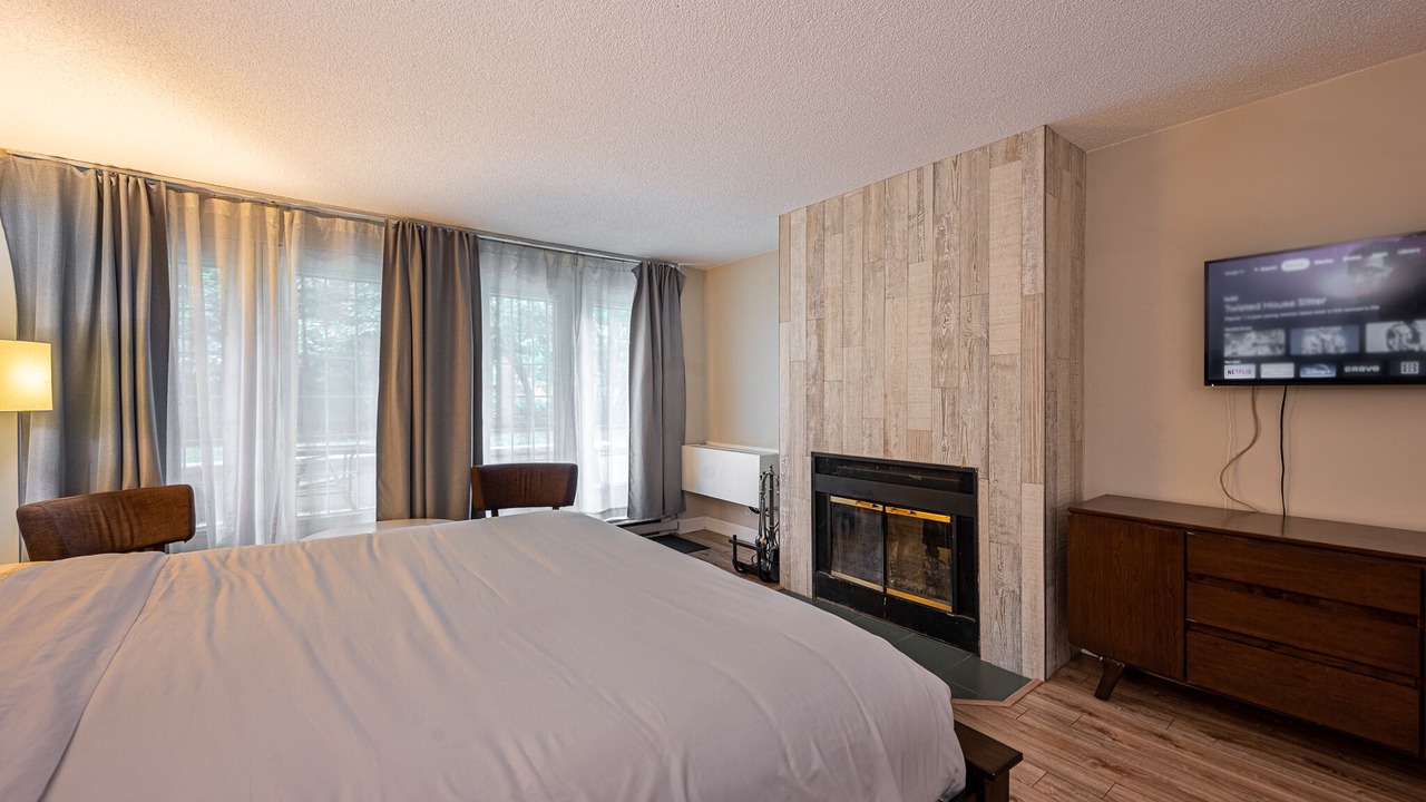 Photo of Bedroom in Saint-Sauveur
