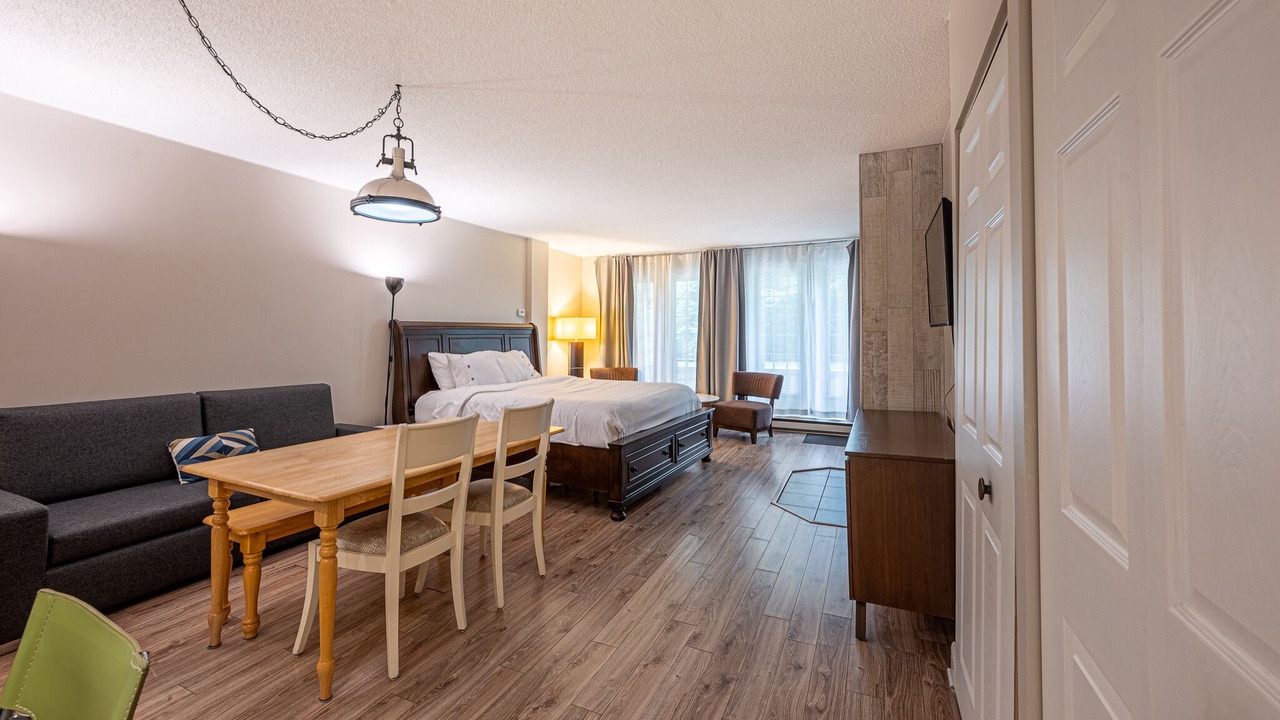 Photo of Bedroom in Saint-Sauveur