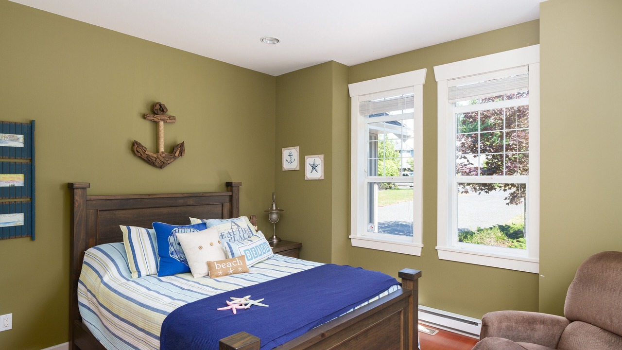 Photo of Bedroom in Lake Cowichan