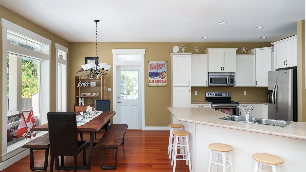 Photo of Kitchen in Lake Cowichan