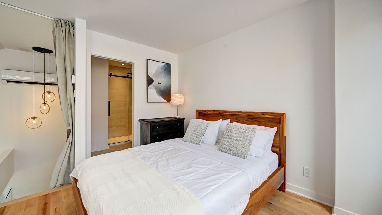 Photo of Bedroom in Pointe-Saint-Charles