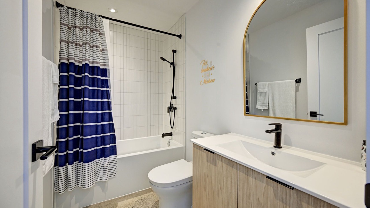 Photo of Bathroom in Pointe-Saint-Charles