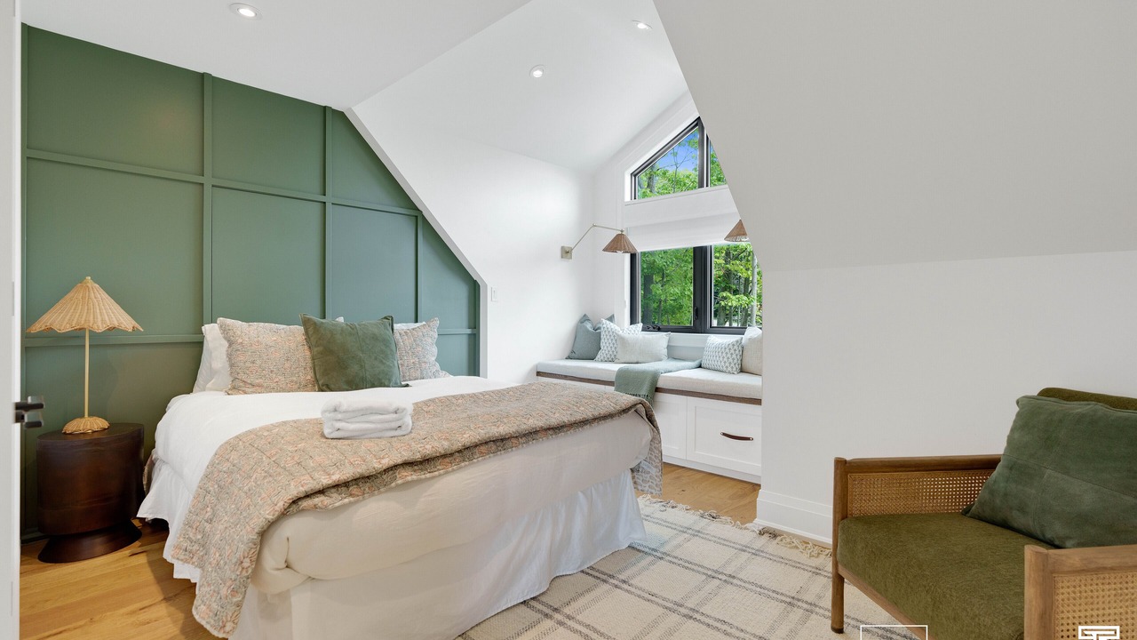 Photo of Bedroom in Georgian Bay