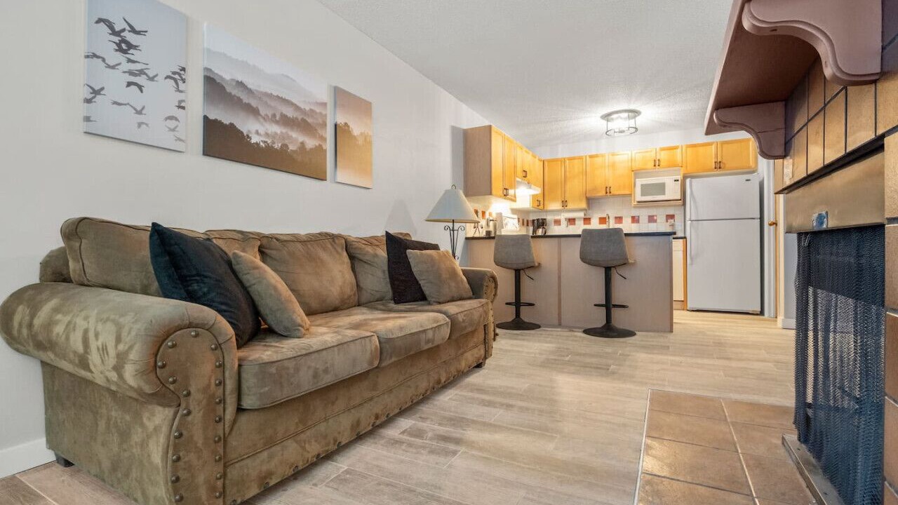 Photo of Livingroom in East Kootenay