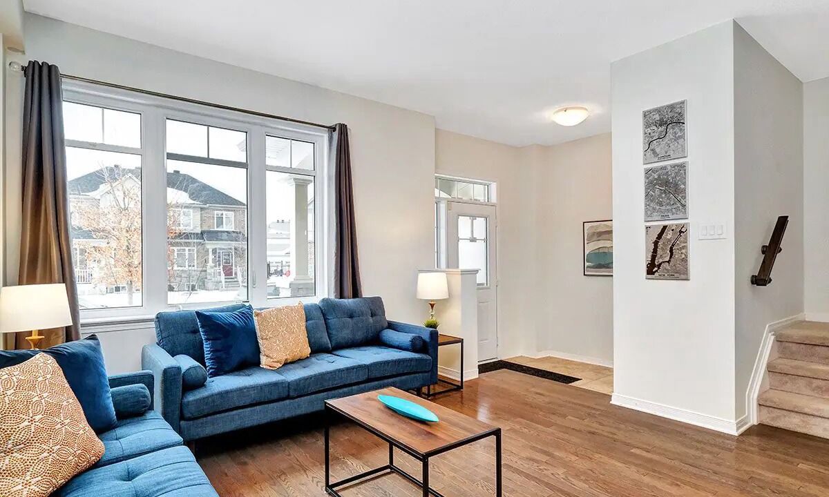 Photo of Livingroom in Ottawa Division