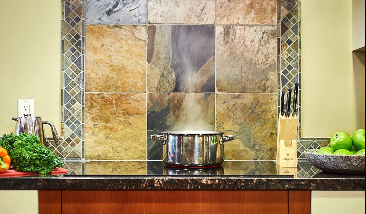 Photo of Kitchen in Cougar Creek