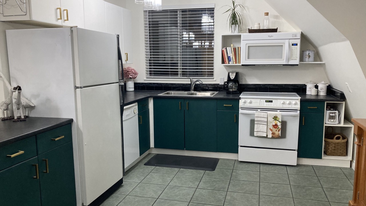 Photo of Kitchen in North Saanich