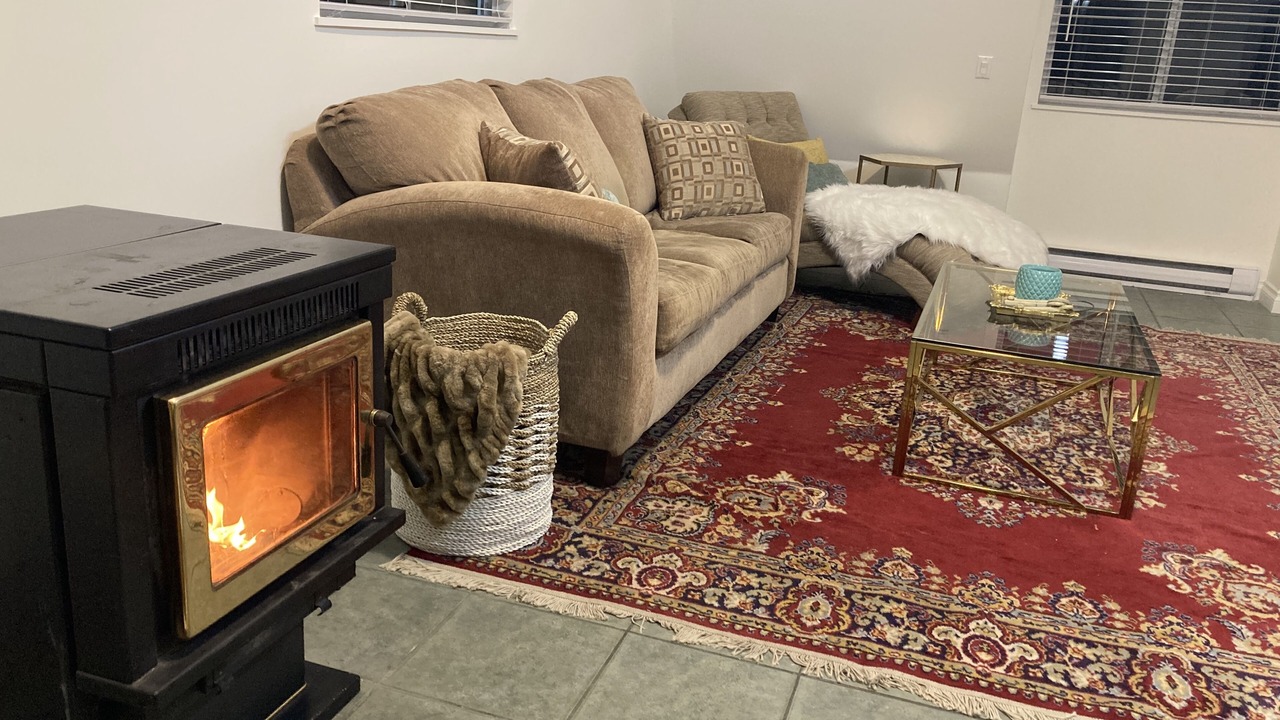 Photo of Livingroom in North Saanich