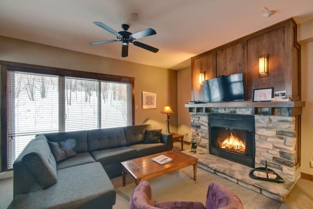 Photo of Livingroom in Tremblant-Les-Eaux