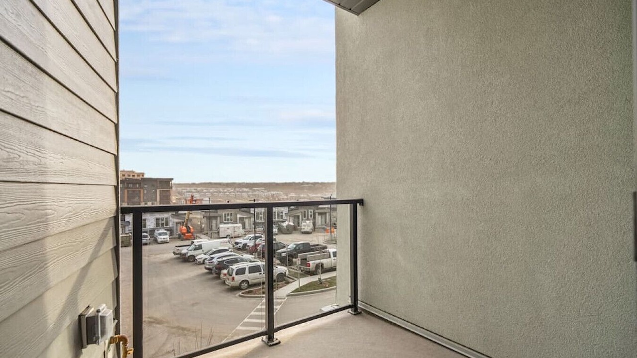 Photo of Patio Balcony in Springbank Hill