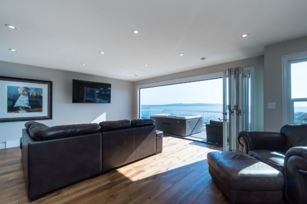 Photo of Livingroom in White Rock