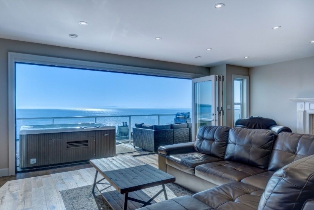 Photo of Livingroom in White Rock