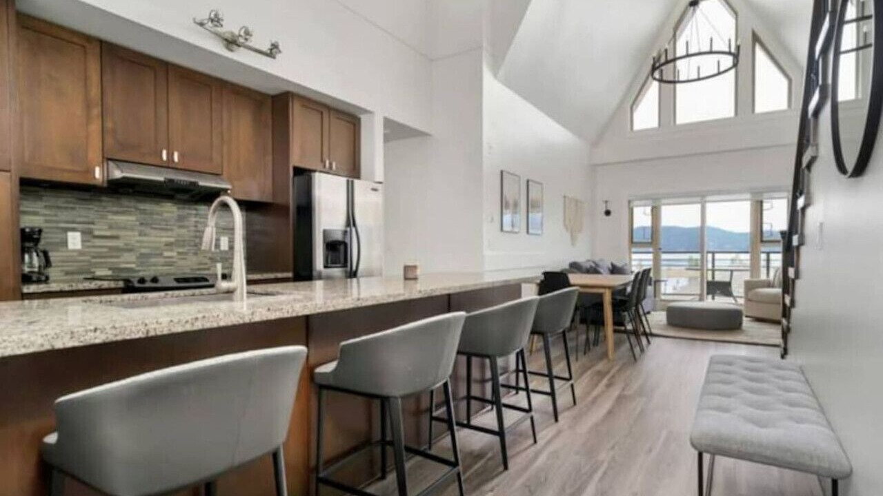 Photo of Kitchen in Harrison Hot Springs