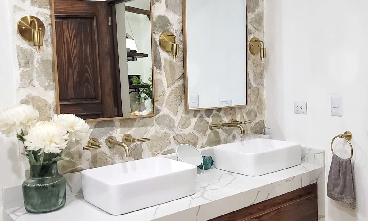 Photo of Bathroom in Saint-Rosaire