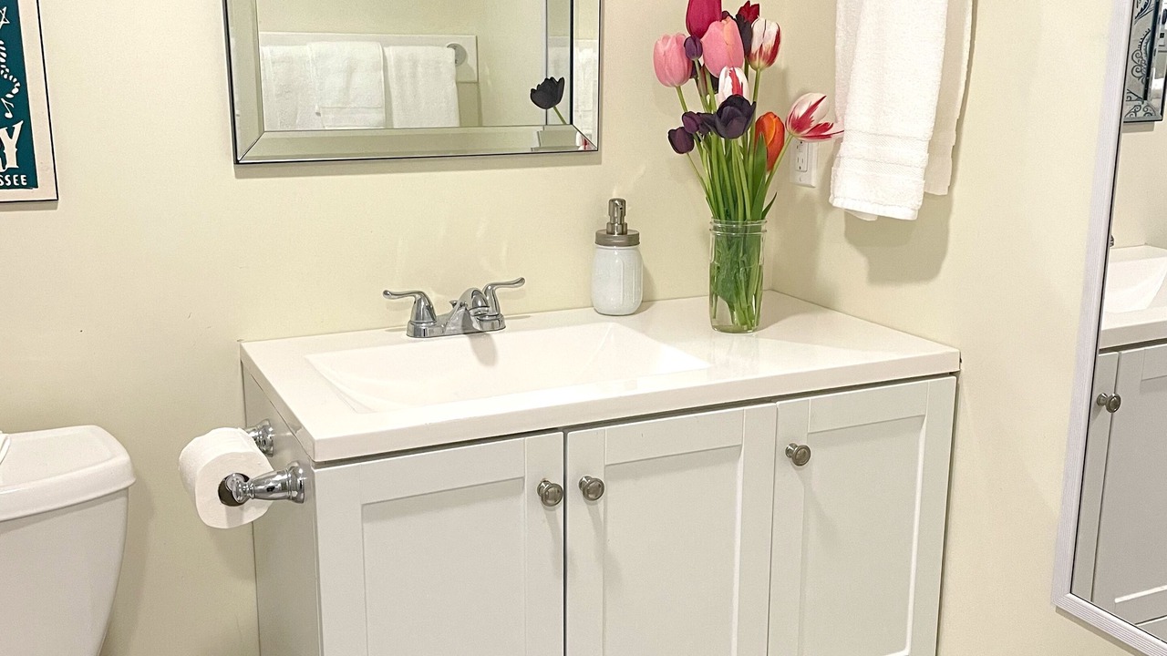 Photo of Bathroom in Saanich East