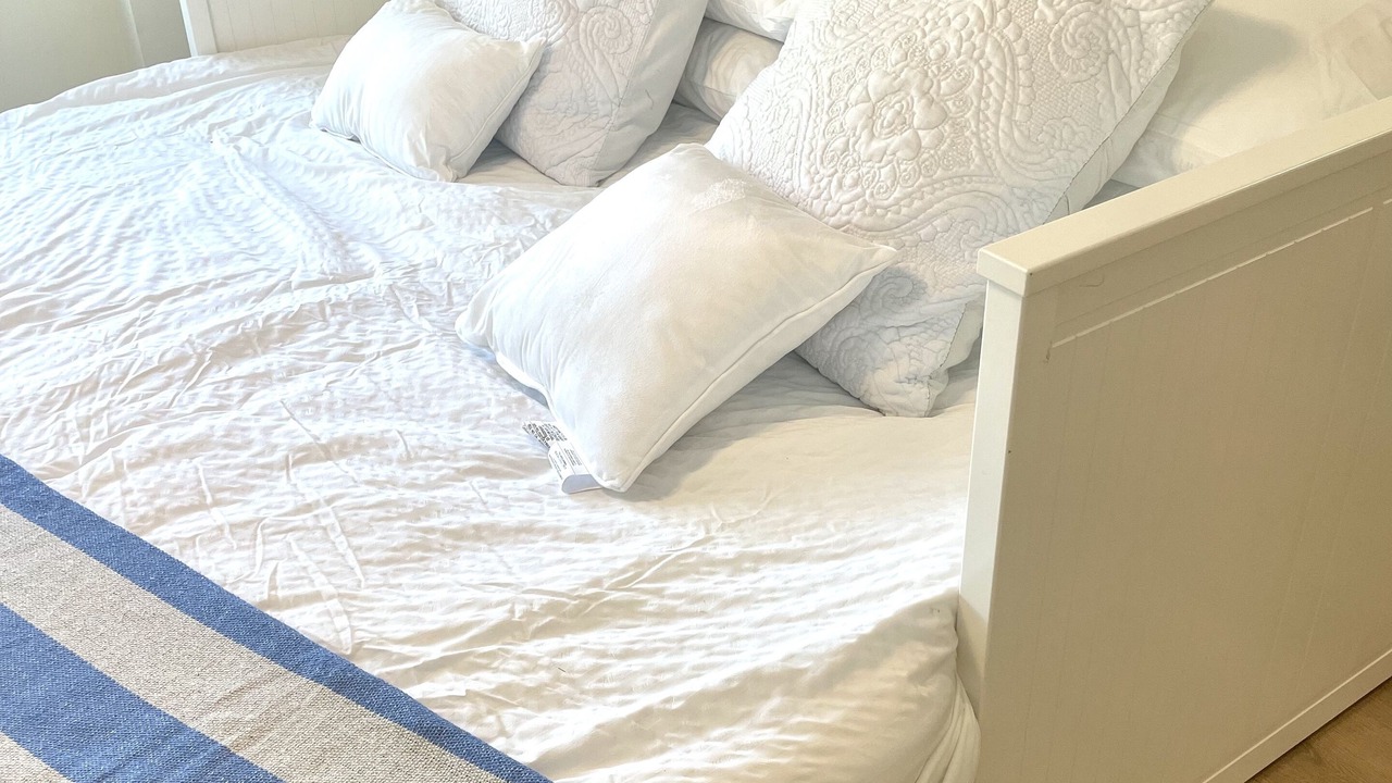Photo of Bedroom in Saanich East