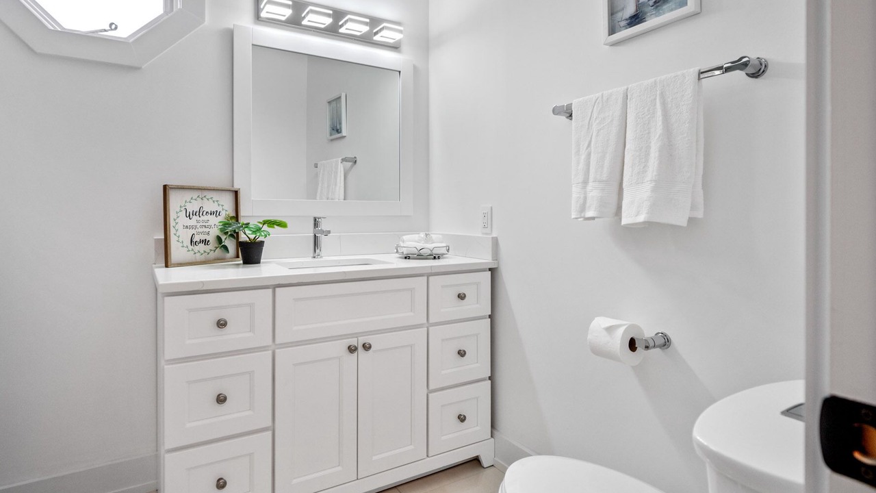 Photo of Bathroom in Fort Erie