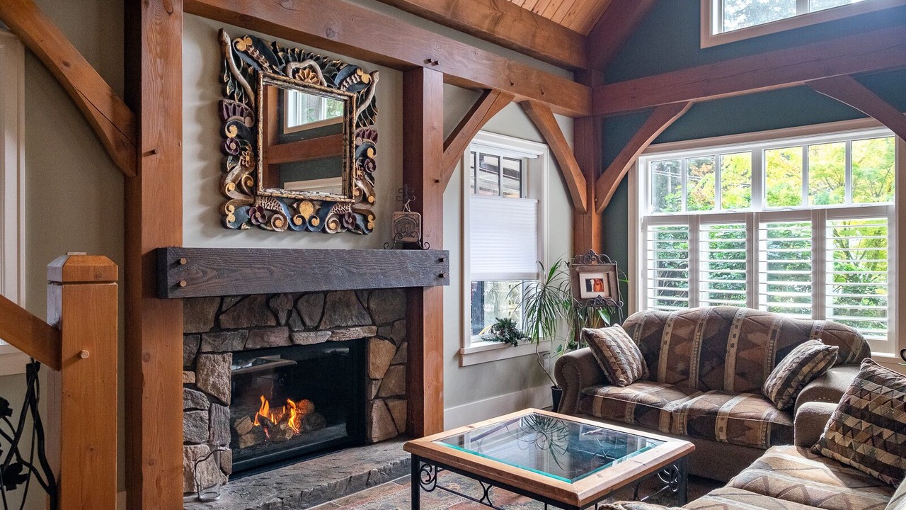 Photo of Livingroom in Cultus Lake