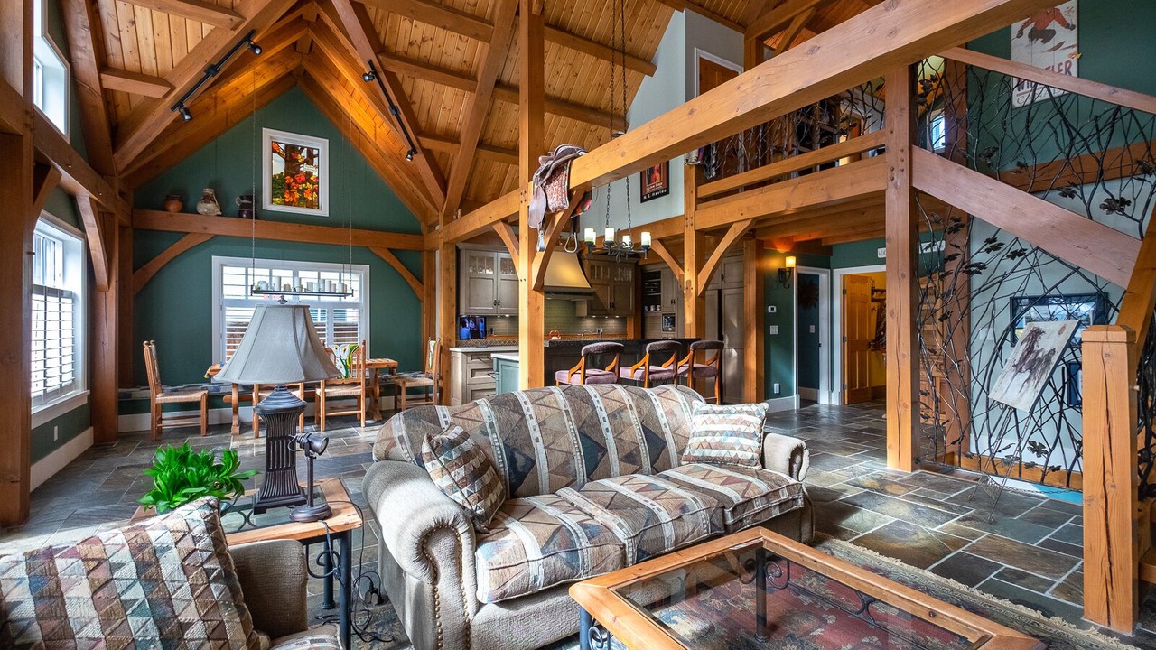 Photo of Livingroom in Cultus Lake