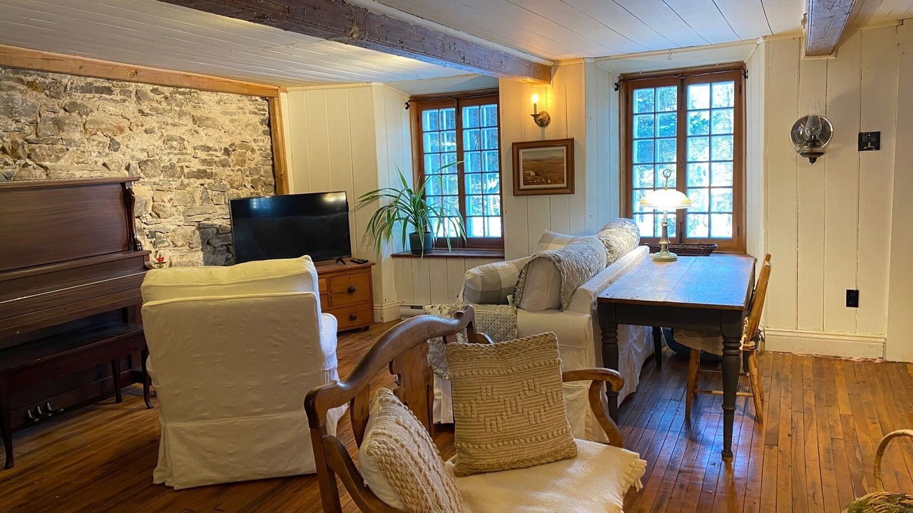 Photo of Livingroom in Saint-Jean-de-l'lle-d'Orleans
