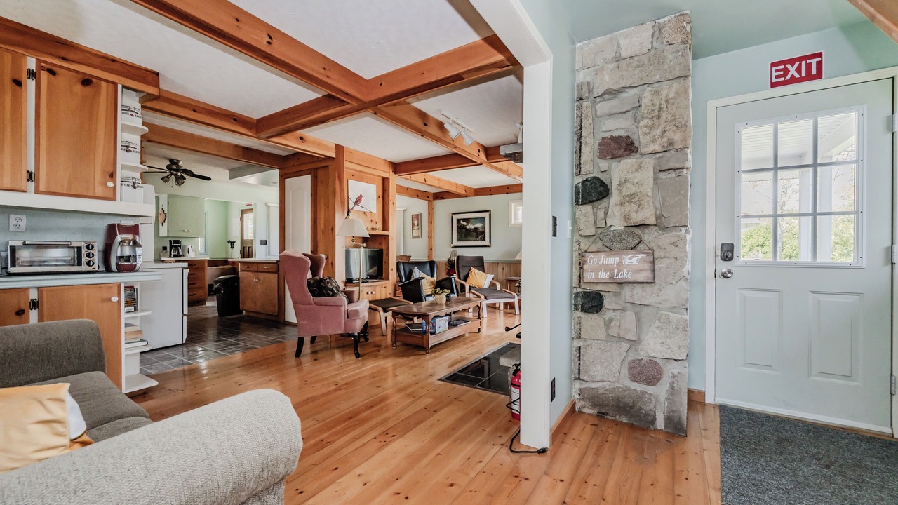Photo of Livingroom in Lion's Head