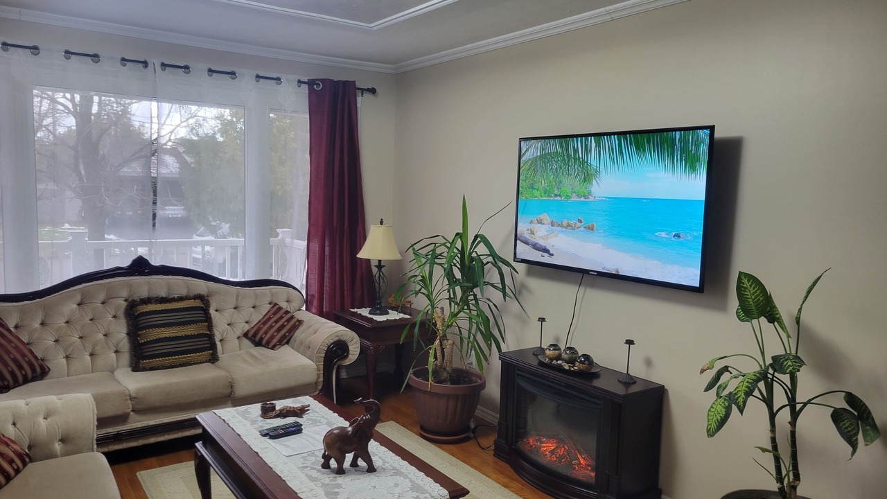 Photo of Livingroom in Ottawa Division