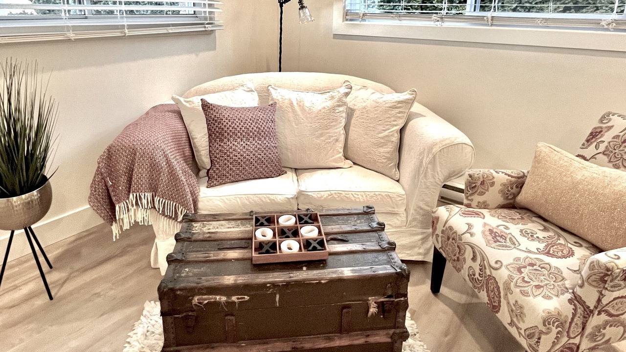 Photo of Bedroom in Colwood