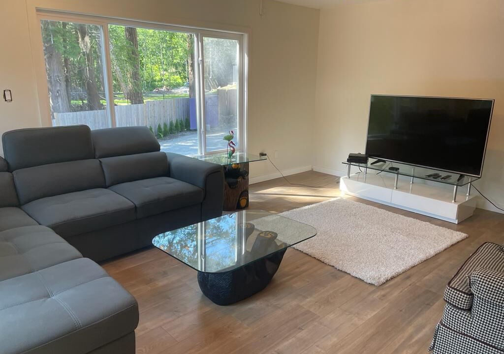Photo of Livingroom in Roberts Creek