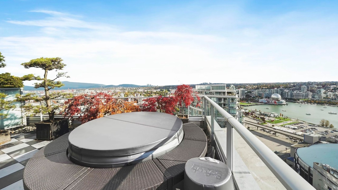 Photo of Outdoor in Crosstown