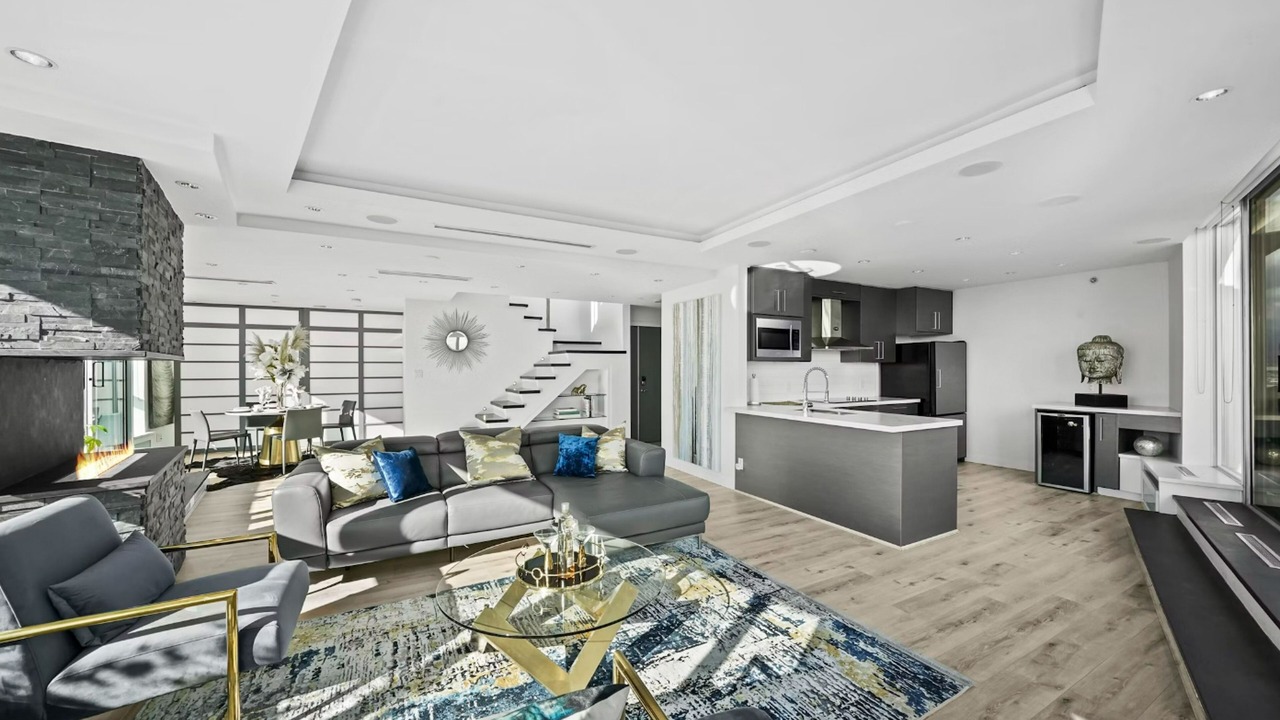 Photo of Livingroom in Crosstown