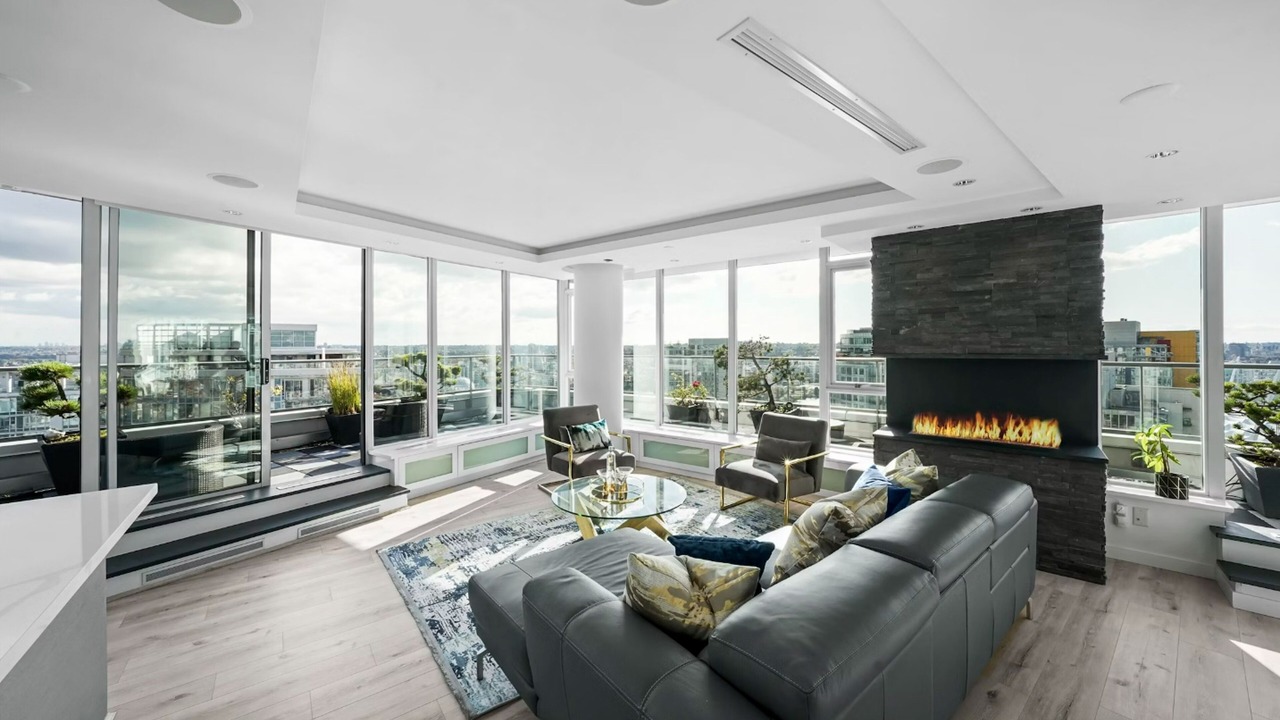 Photo of Livingroom in Crosstown