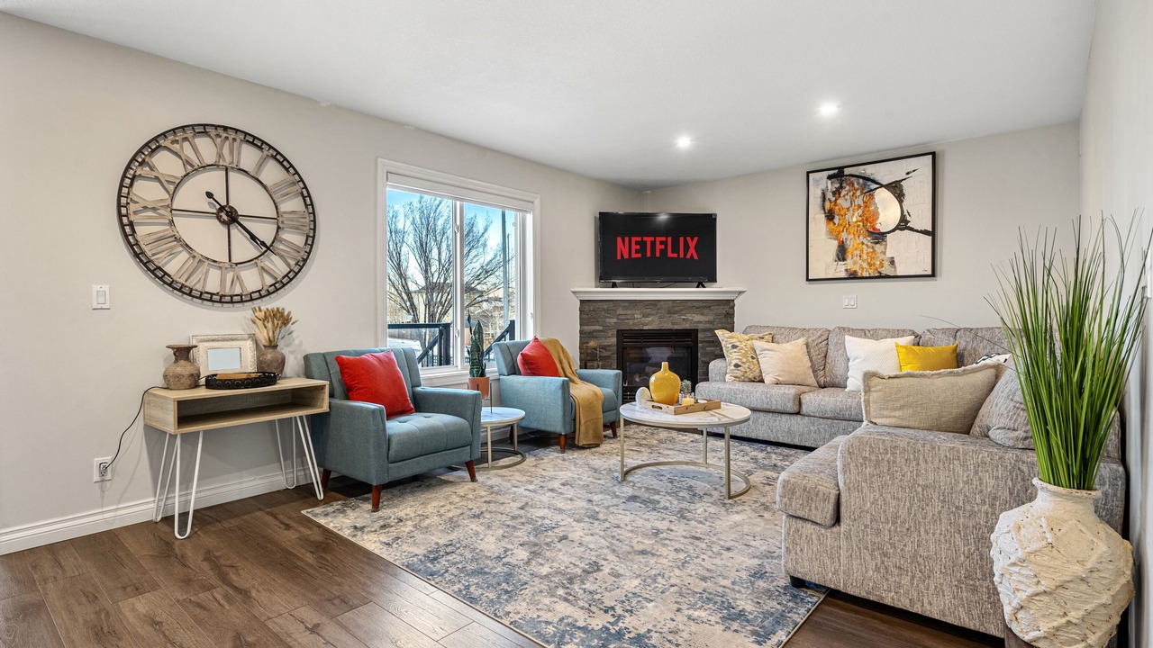 Photo of Livingroom in Chestermere