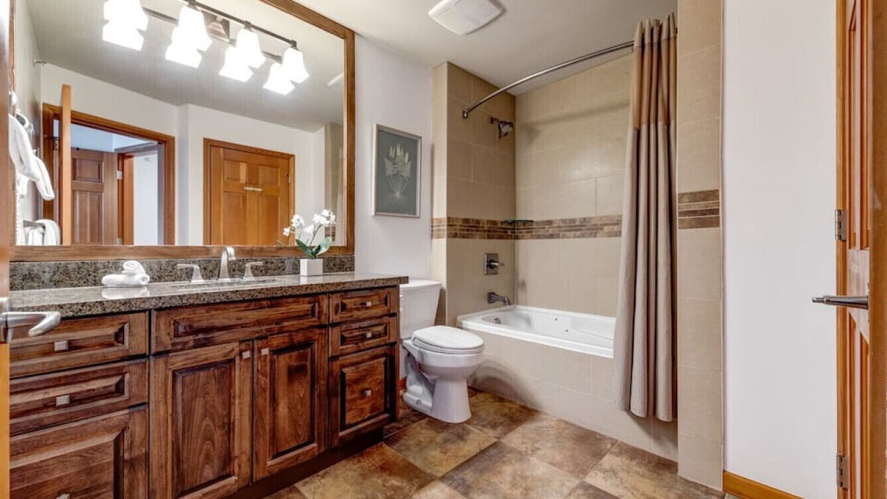 Photo of Bathroom in Whistler Cay Heights