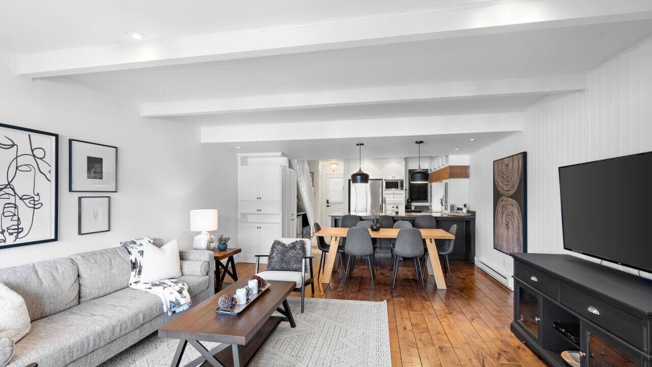 Photo of Livingroom in Mont-Tremblant