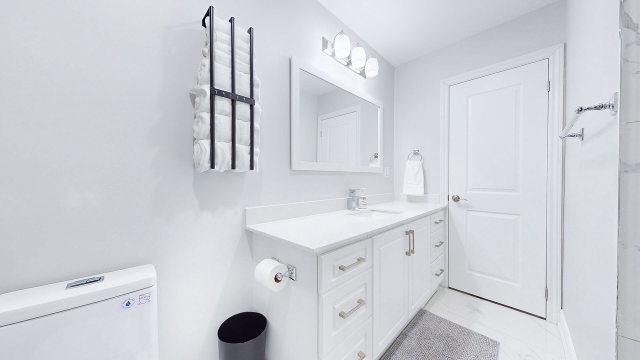 Photo of Bathroom in Clarkson-Lorne Park