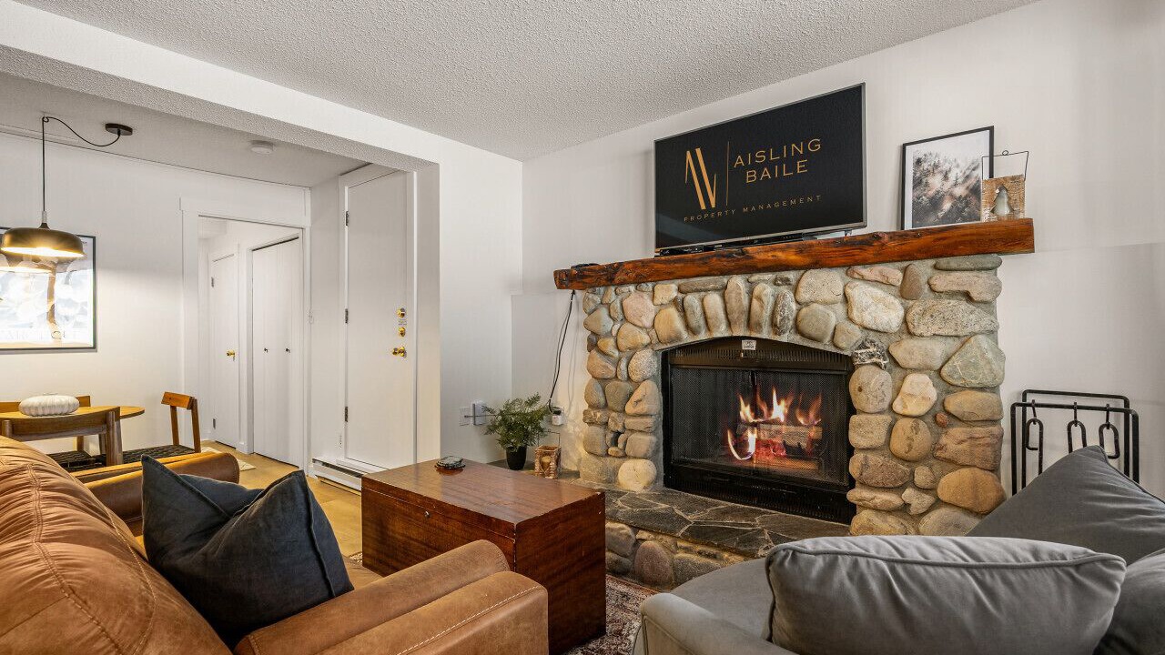 Photo of Livingroom in East Kootenay