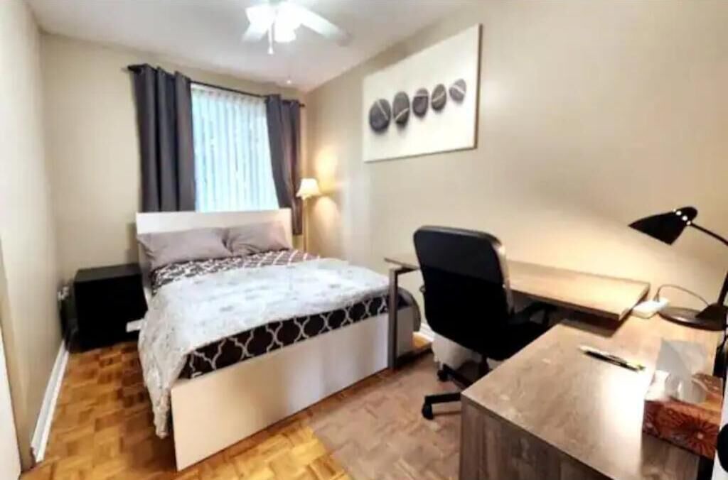 Photo of Bedroom in Longueuil