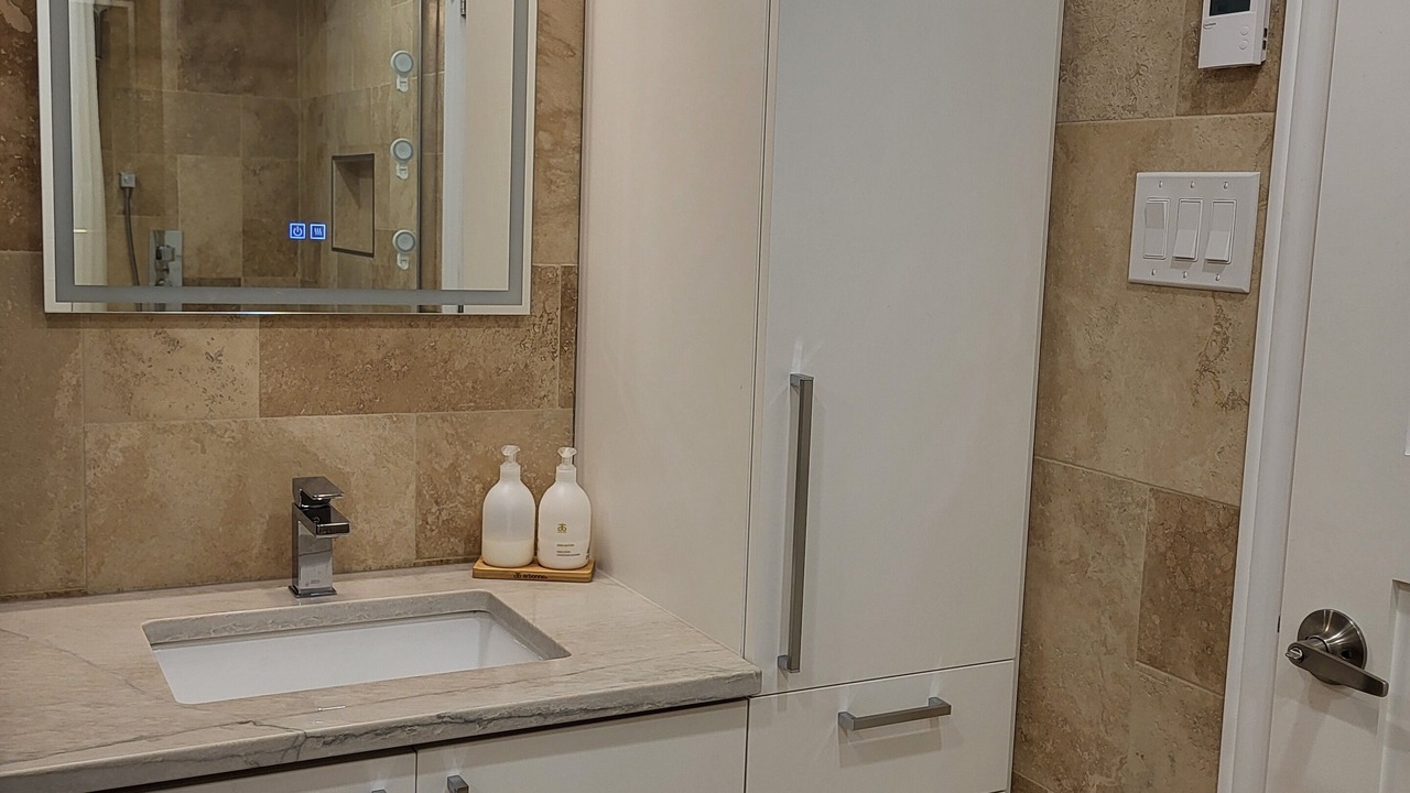 Photo of Bathroom in Saint-Redempteur