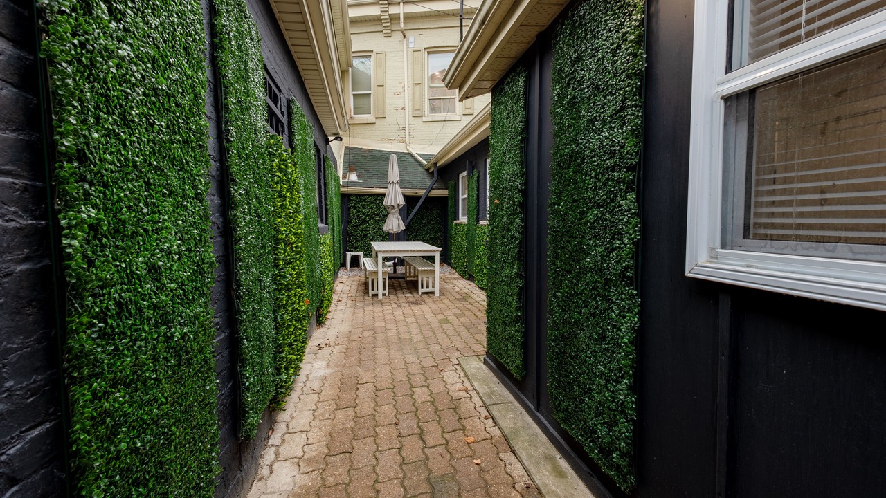 Photo of Outdoor in Downtown London