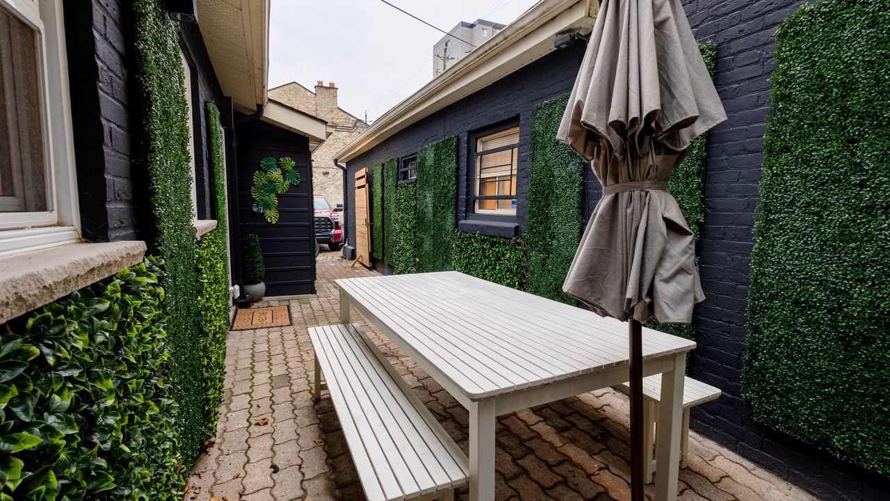 Photo of Outdoor in Downtown London