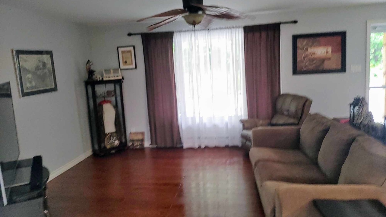 Photo of Livingroom in Redbridge