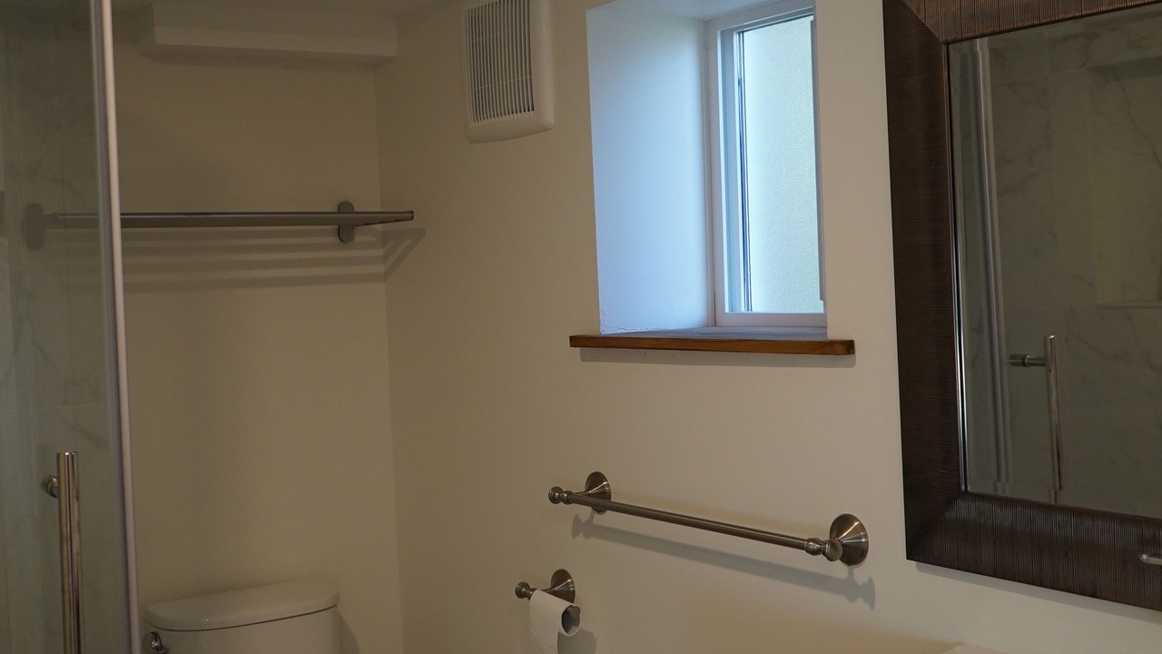 Photo of Bathroom in Riley Park